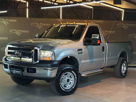 FORD F-250 3.9 XLT MAX POWER 4X4 CS DIESEL 2P MANUAL FORD F-250 3.9 XLT MAX POWER 4X4 CS DIESEL 2P MANUAL